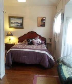 Castlecliff House | Monday Seaside Cottage