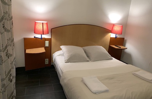 Anatole France Danton Hotel | Mondial Hotel