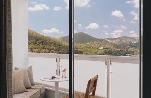 Cala Llonga Hotel | Mondrian Ibiza