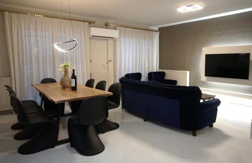 Kavala Apartment | Monet Mansion