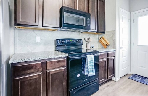 San Antonio House | Moni Rock- Hidden Serenity