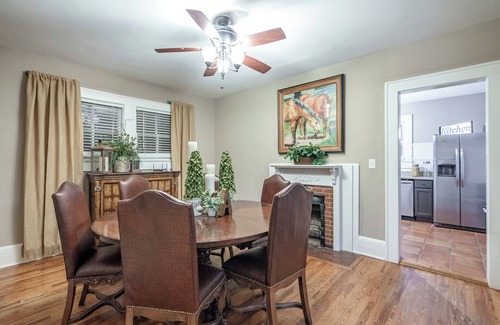 Monroe Apartment | Monroe Getaway.