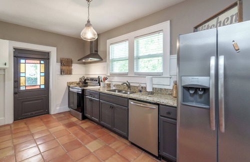 Monroe Apartment | Monroe Getaway.
