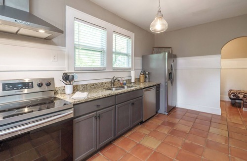 Monroe Apartment | Monroe Getaway.
