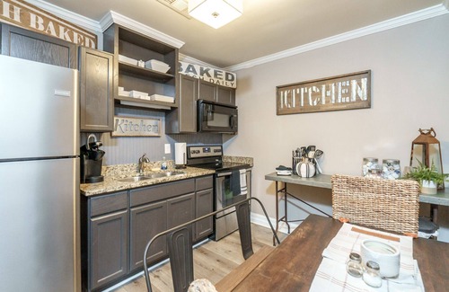 Monroe Apartment | Monroe property near Antiques and Football