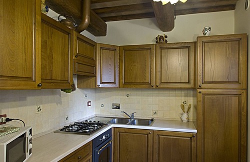 Uncinano House | MONSIGNOR HOUSE b&b APARTMENT WITH BALCONY
