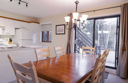 Saint-Faustin-Lac-Carre Apartment | Mont Blanc Hotel & Condos