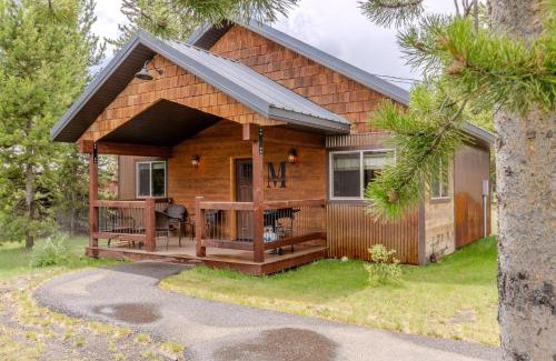 West Yellowstone House | Montana Cabin