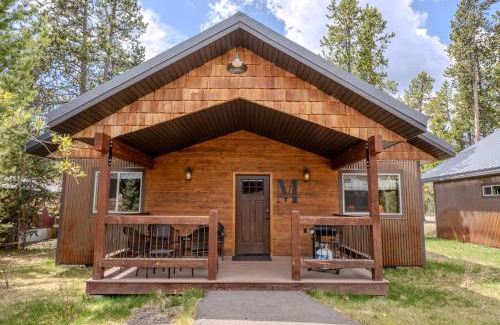 West Yellowstone House | Montana Cabin