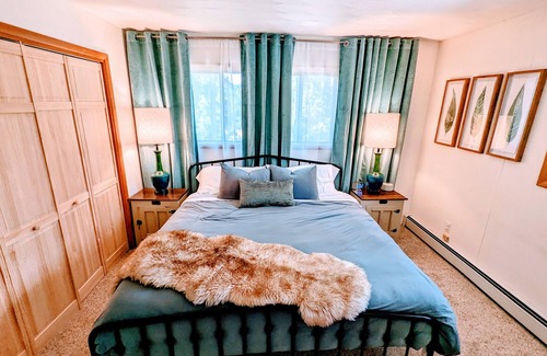 St. Regis House | Montana Gem w/ Fireplace & Views perfect for your next adventure!