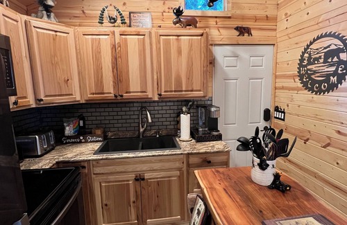 Marion Cabin | Montana waterfront, two lakefront cabins on McGregor Lake! Private dock sleeps 7