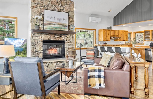 Windcliff Estates House | Montane Luxury Vacation Rental at Windcliff