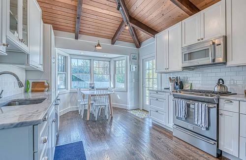 Culloden Shores House | Montauk beach house with Pool! (Seasonal for pool)