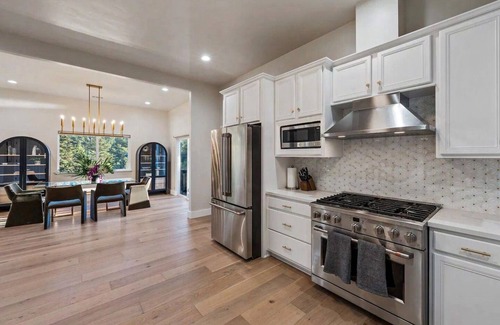 Forestland House | Montclair Modern Luxury Retreat