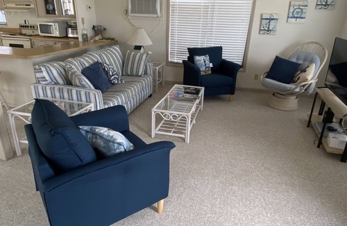 Montego Bay House | Montego Bay - South Ocean Drive 203-Baywater 130th St, Pool, W/D, AC
