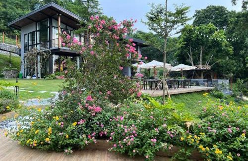 Luong Son Villa | Montem Villa - Venuestay