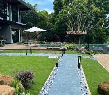 Luong Son Villa | Montem Villa - Venuestay