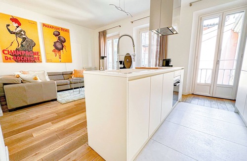 Milan Centre Apartment | Montenapoleone Luxury Suite