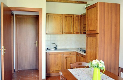 Suvereto Apartment | Montepitti Two-room ground floor apartment with A.C