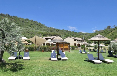 Suvereto Apartment | Montepitti Two-room ground floor apartment with A.C