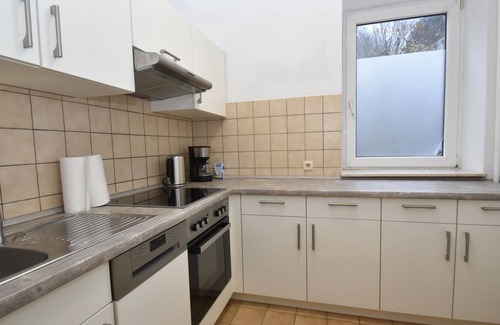 Flensburg Apartment | Monteuerwohnung II / Inexpensive apartment with 2 bedrooms on the ground floor