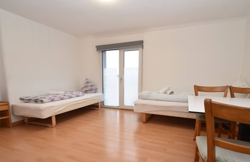Flensburg Apartment | Monteuerwohnung III - Inexpensive apartment with 4 bedrooms