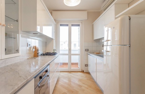 Gianicolo Apartment | Monteverde 2BDR Penthouse