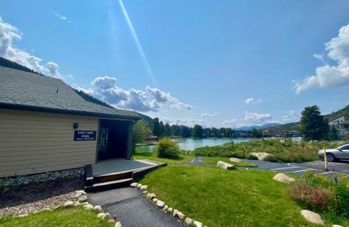 Lakeside Village House | Montezuma 1766 by SummitCove Lodging