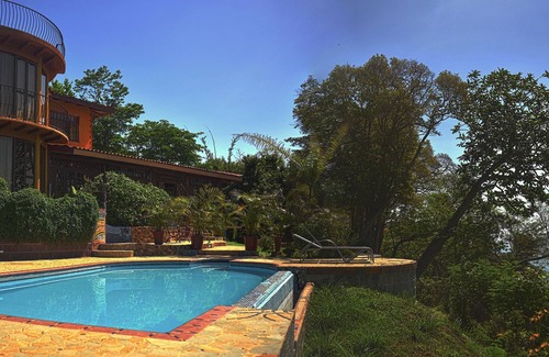 Montezuma House | Montezuma Heights Art House. Amazing ocean view. Sleep 7