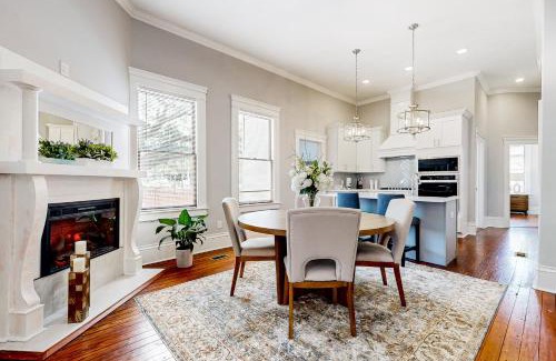 Metropolitan House | Montgomery House - Unit A