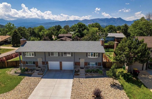 Northeast Colorado Springs House | Month to Month/Midterm Rentaln3BR/2BATH Great Mountain View next to AF Academy