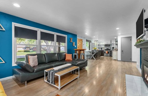 De Pere House | Monthly Discount! Porch&Firepit!