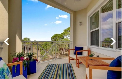 Whitney Beach Condo | Monthly Discounts Available! Jan open! Beautiful view overlooking Palma Sola Bay