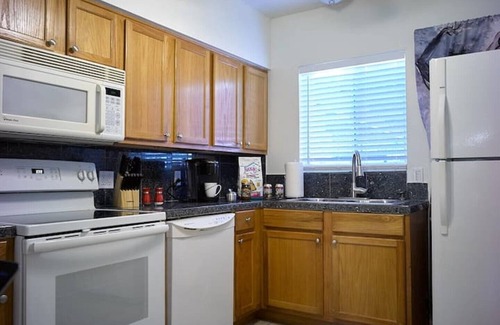 South Scottsdale Condo | MONTHLY DISCOUNTS-Valley Ho Neighbor-Mid Century Arts District-Pool
