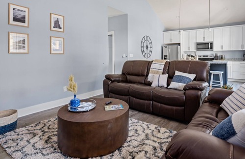 Fairview House | Monthly Stays Welcome!