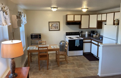 East Ocean View Apartment | Monthly Upscale Apartment by the Bay "B"