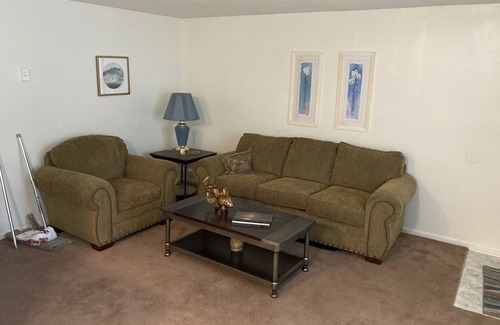 Norfolk - Virginia Beach Apartment | Monthly Upscale Beach Aptartment "A"