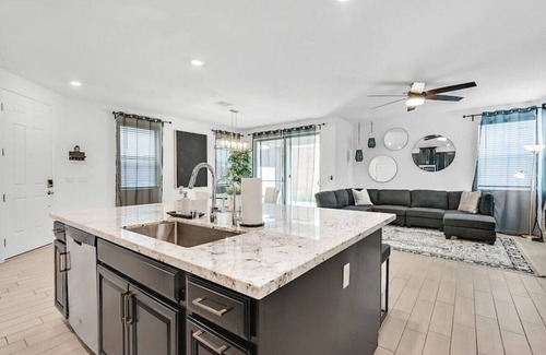 Enterprise House | Monticello Bay · 4BR LUX House Community Pool LV Strip in 15 mins