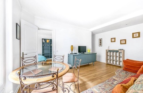 Clignancourt Apartment | Montmartre - Lamarck - Caulaincourt 2bdr by B'Your Home