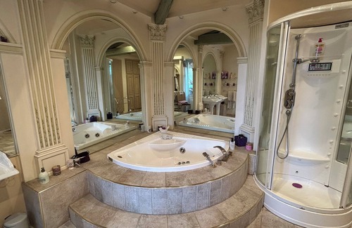 Montpouillan Bed & Breakfast | Montpouillan Wood