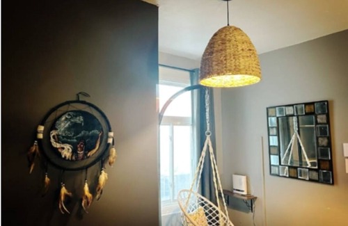 Hochelaga-Maisonneuve Apartment | Montreal Olympic Stadium