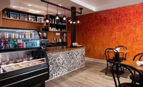 Norma Triangle Hotel | Montrose at Beverly Hills