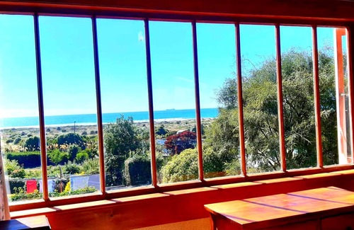 Warrington Villa | Montrose Heritage Beach Home Pet Friendly n