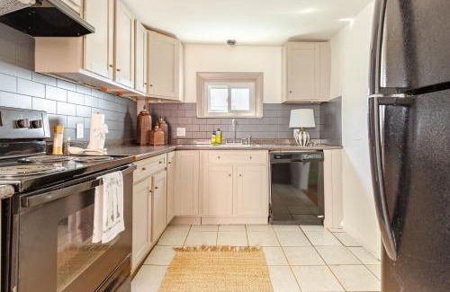 Salem Apartment | Moody Salem Home Away From Home