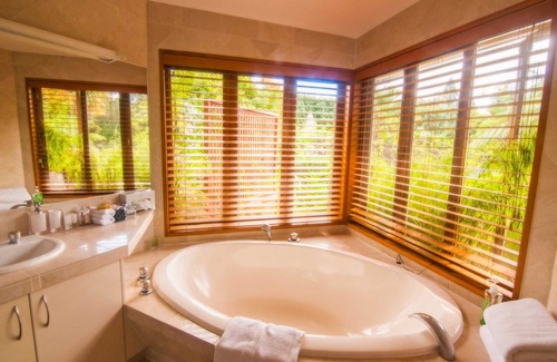 Kerikeri Cabin | Moon Gate Villa