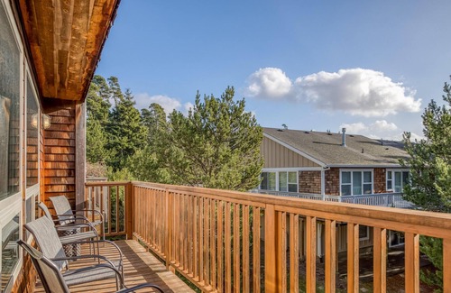 Manzanita Condo | Moon Over Manzanita (MCA 1549)