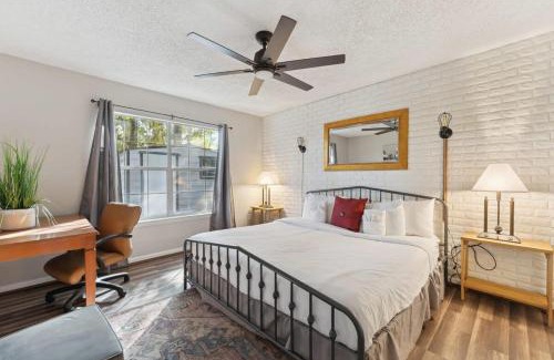 Savannah House | Moon River District, Updated! Wistful Washington