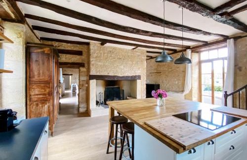 Castels et Bezenac Villa | Moon River Grande Maison