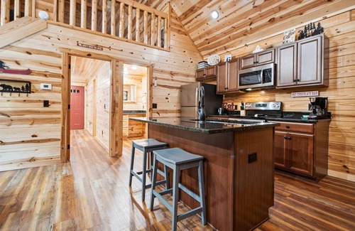 White Oak Lodge Cabin | Moondance Cabin - Enjoy Your Journey to the Smokies!