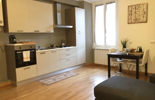 Ripamonti Corvetto Apartment | "Moonflower House" MM3Lodi TIBB-Porta Romana (CIR: 015146-CNI-00873)